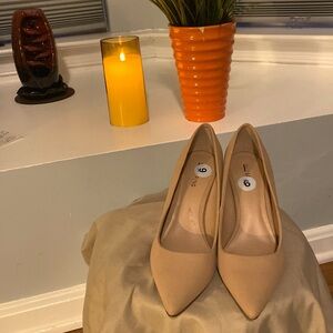 Women’s Tan 3” Heels, Size 9, hardly worn.